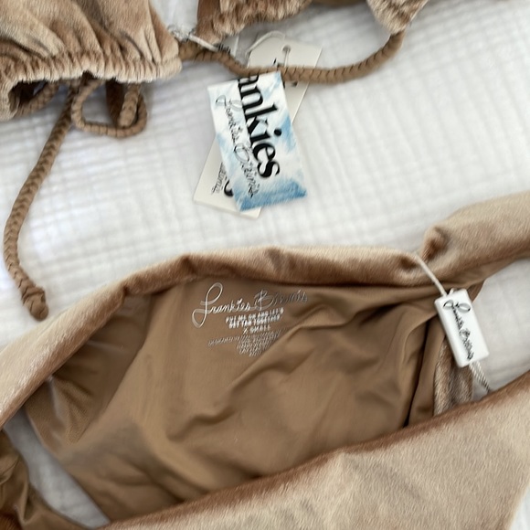 *NWT* Frankie’s Bikinis Suki Crushed Velvet Bikini Set - Picture 8 of 10